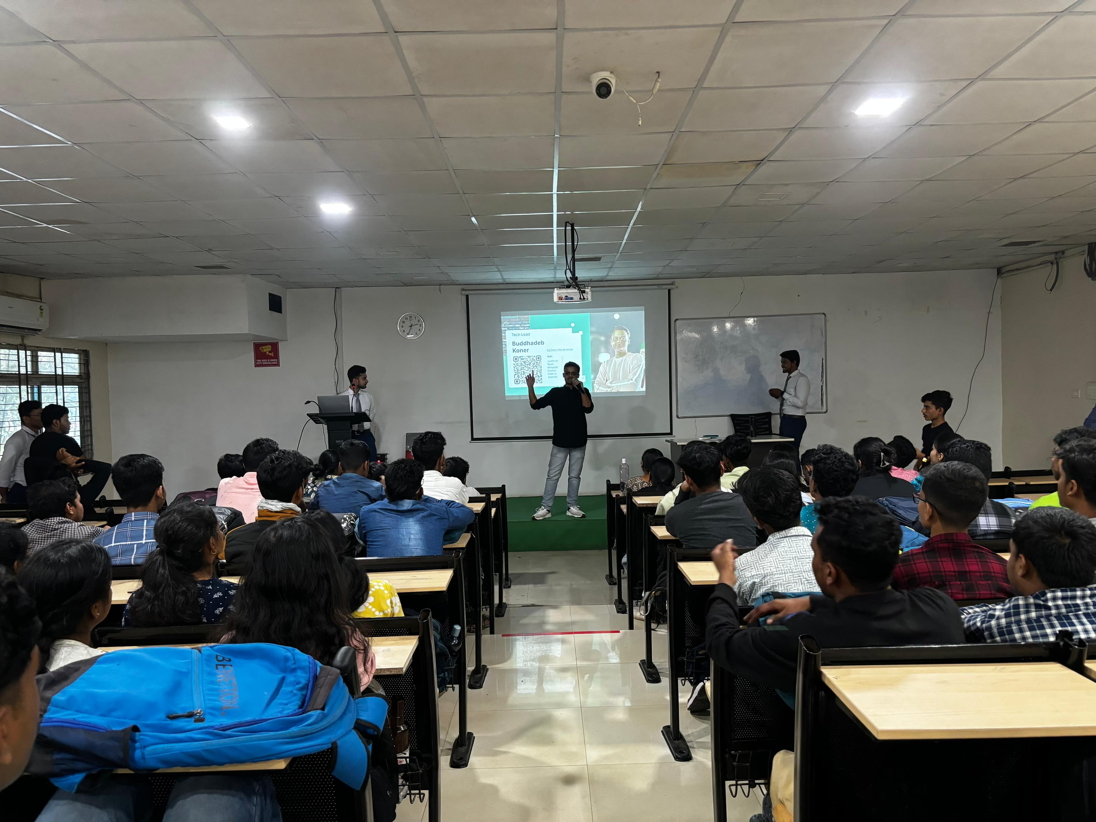 Group discussion during web development workshop